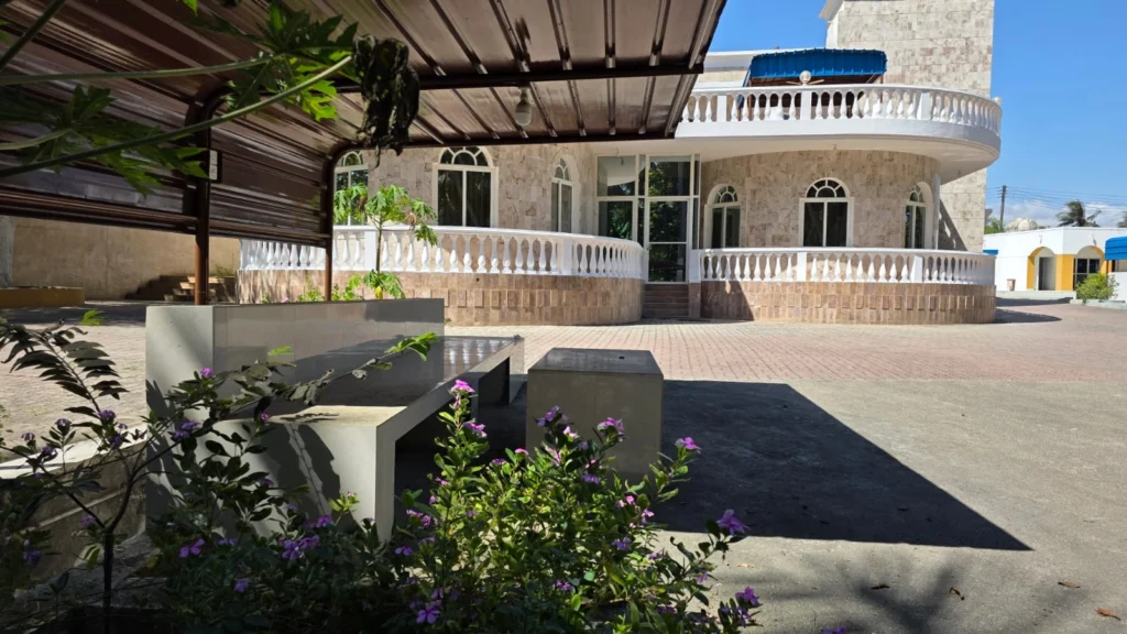 dive and accommodation (2)